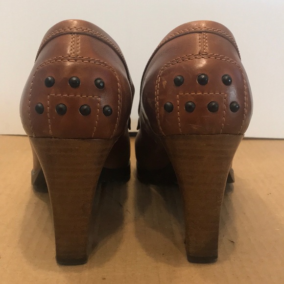Tod’s Heels